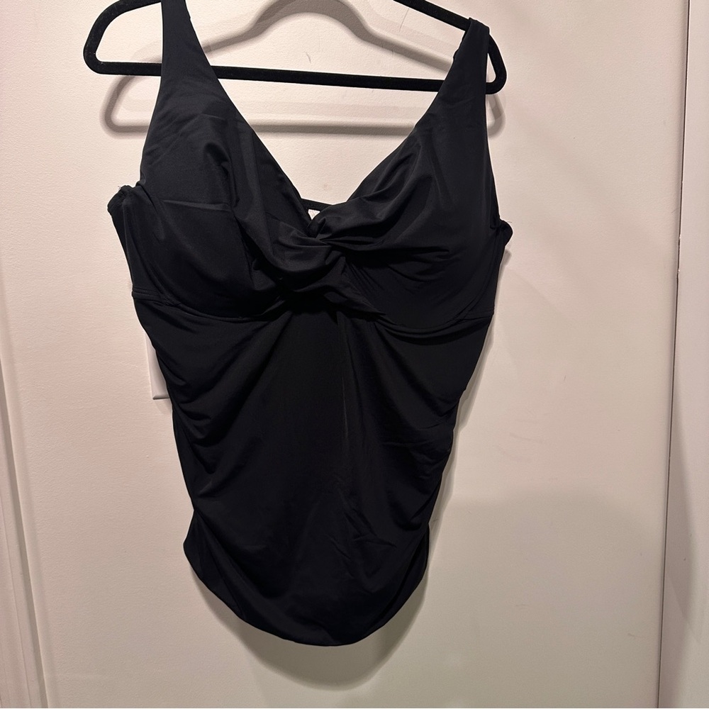 NWOT Anne Cole Elegant Black Tankini Swimsuit Top 22W